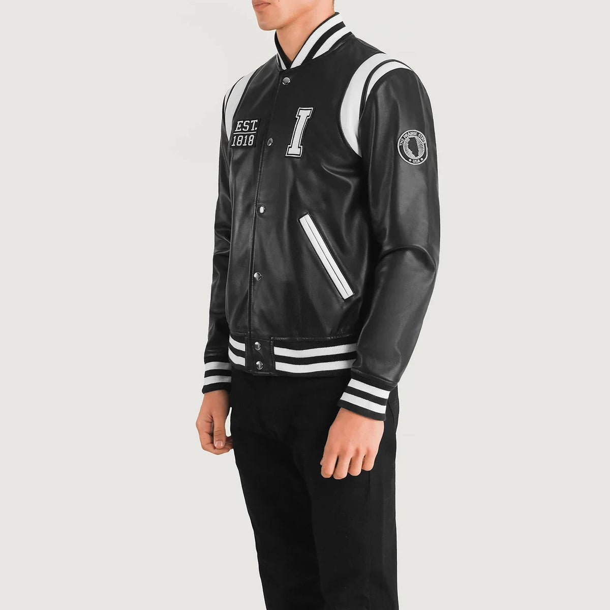 
Black & White Sheepskin Leather Varsity Jacket - Rückansicht mit passgenauen Schultern & sauberem Saum
