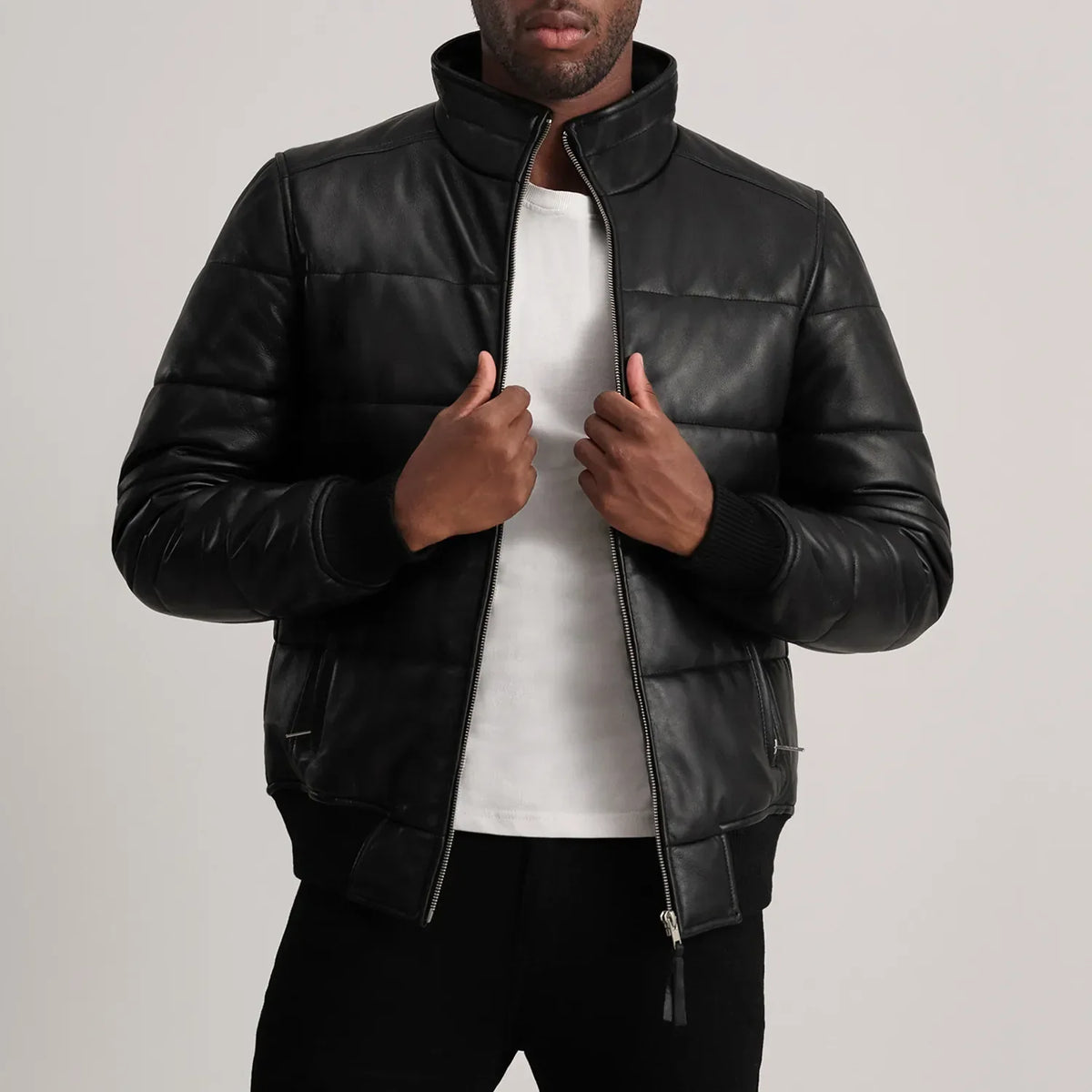 
Lucas Blue Leather Puffer Bomber Jacket in Blue Sheepskin Leather - Vorderansicht & maßgeschneiderte Silhouette | Online Kaufen