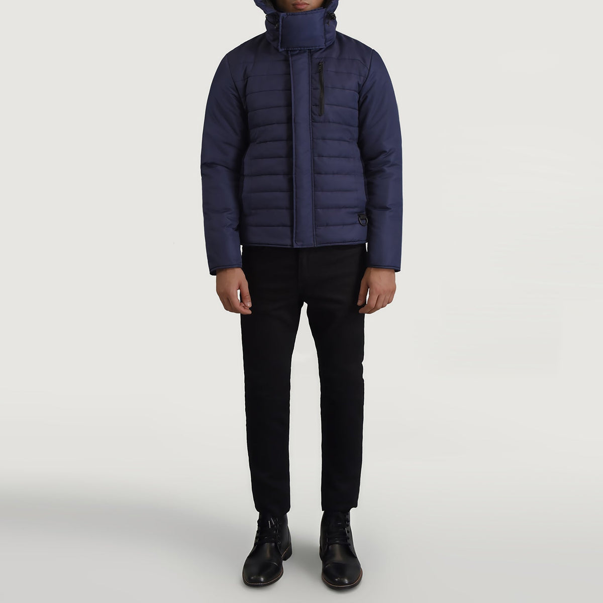 
Malcolm Blau Hooded Puffer Lederjacke für Herren - Seitenansicht mit ergonomischem Ärmelschnitt & sportlicher Passform