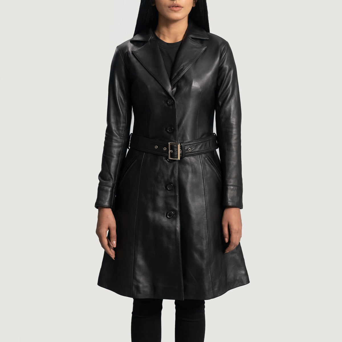 Detailansicht of Notch &amp; Button Hardware on Women's Moonlight Schwarz Leder-Trenchcoat für Damen