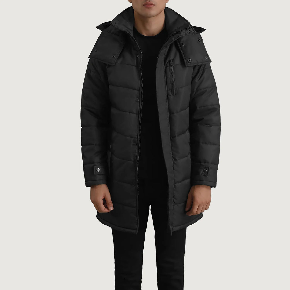 
Moore Schwarz Hooded Parka für Herren in schwarzem Rindleder - Vorderansicht & maßgeschneiderte Silhouette | Online Kaufen
