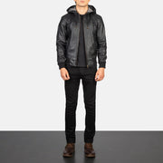 Men's Nintenzo Black Hooded Leather Jacket - Seitenansicht mit ergonomischem Ärmelschnitt