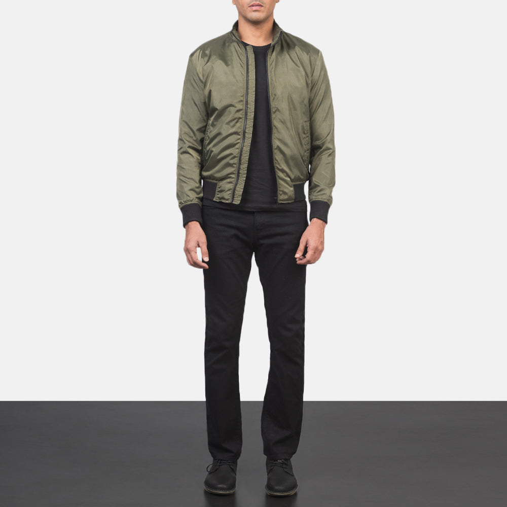 Men's Ramon Grün Leder-Bomberjacke für Herren - Seitenansicht mit ergonomischem Ärmelschnitt