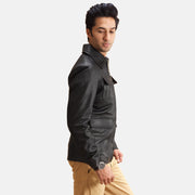 
Black Sheepskin leather Jacket - Rückansicht mit passgenauen Schultern & sauberem Saum