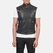 
Detailansicht of Band & Zipper Hardware on Roland Schwarz Leather Biker Vest für Herren
