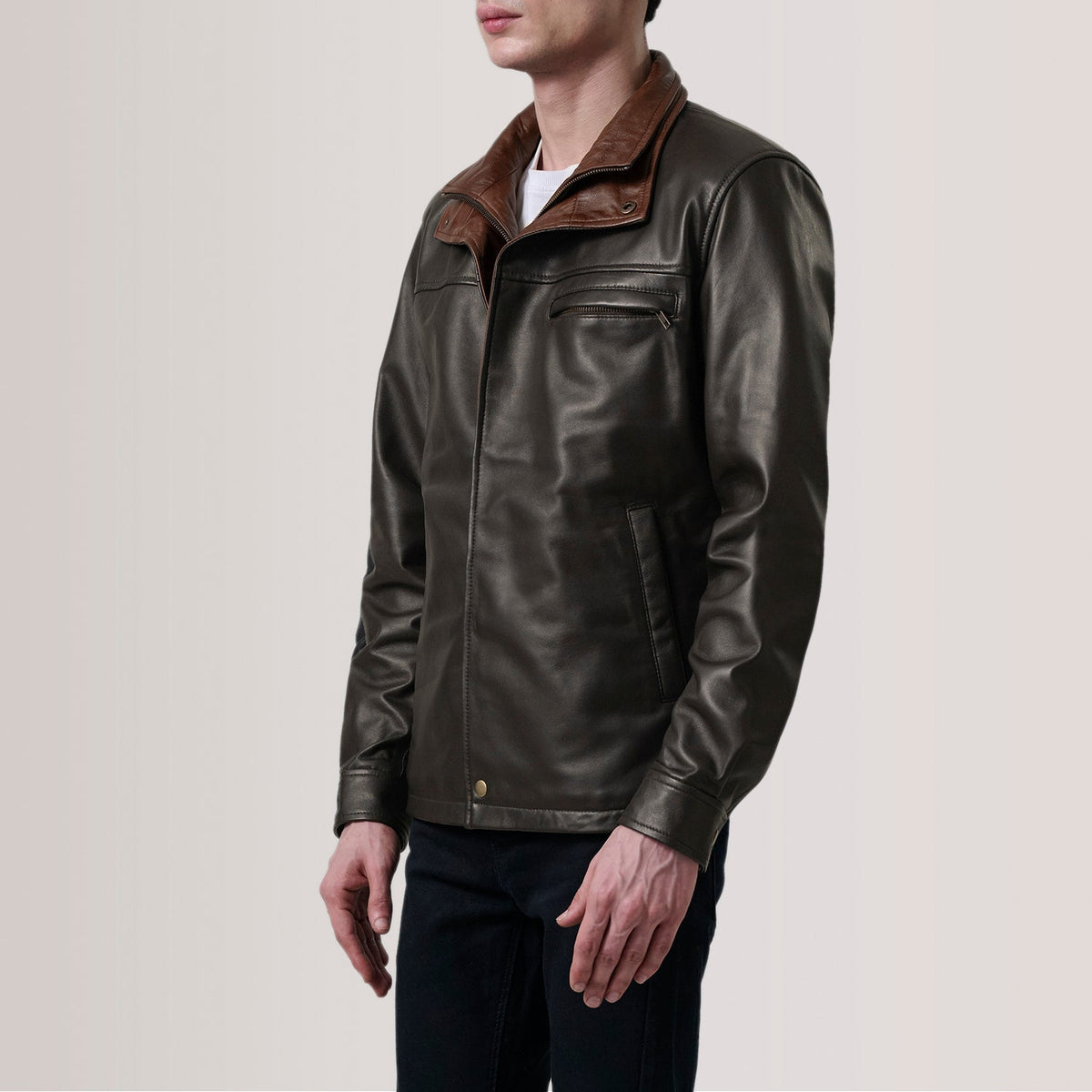 Sean Braun Leather Classic Lederjacke für Herren For Men - Seitenansicht mit ergonomischem Ärmelschnitt