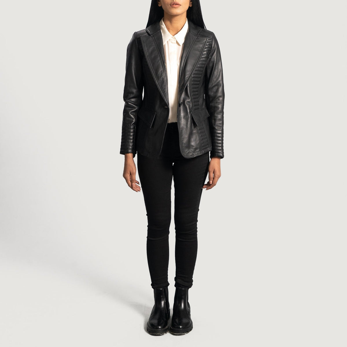 
Detailansicht of Notch & Button Hardware on Selina Schwarz Lederblazer für Damen