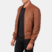 
Brown Sheepskin Leather Bomber Jacket - Rückansicht mit passgenauen Schultern & sauberem Saum