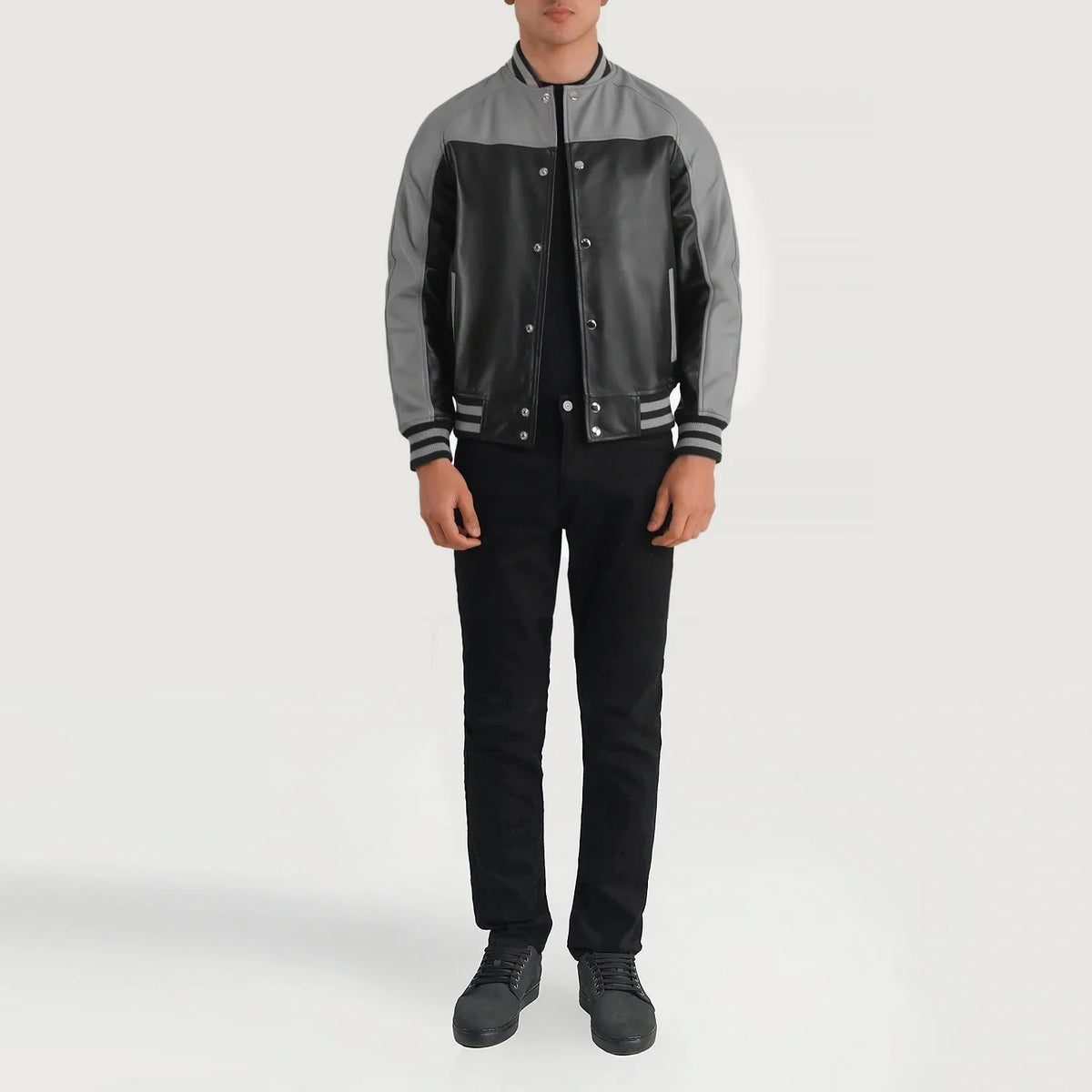 
Terrance Black & Red Leather Varsity Jacket - Seitenansicht mit ergonomischem Ärmelschnitt & sportlicher Passform