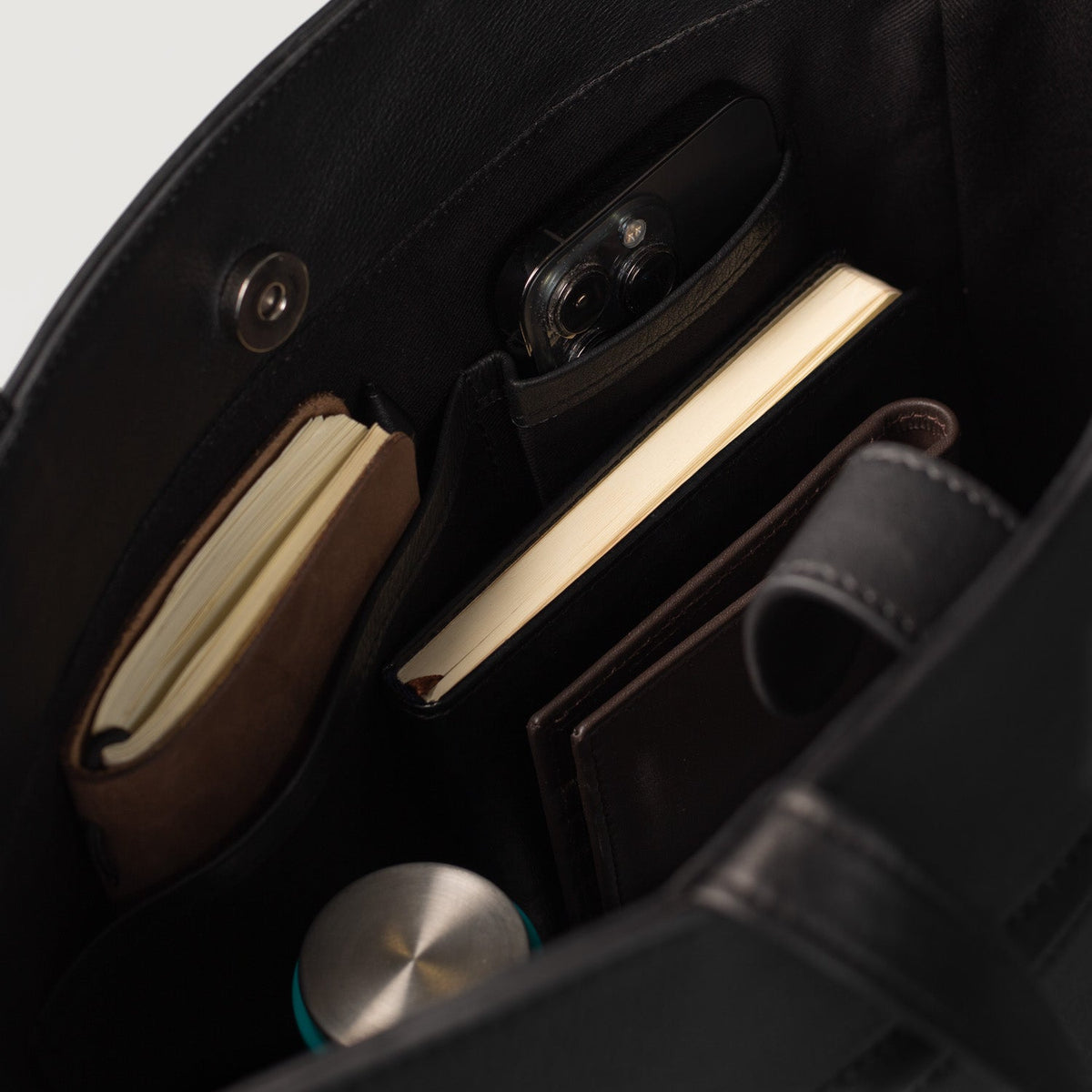 
The Poet Leder-Shopper – alternate product view 8