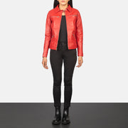 
Tomachi Red Leather Jacket - Seitenansicht mit ergonomischem Ärmelschnitt & sportlicher Passform