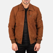 
Tomchi Hellbraun Suede Lederjacke für Herren in Brown Goatskin Suede - Vorderansicht & maßgeschneiderte Silhouette | Online Kaufen