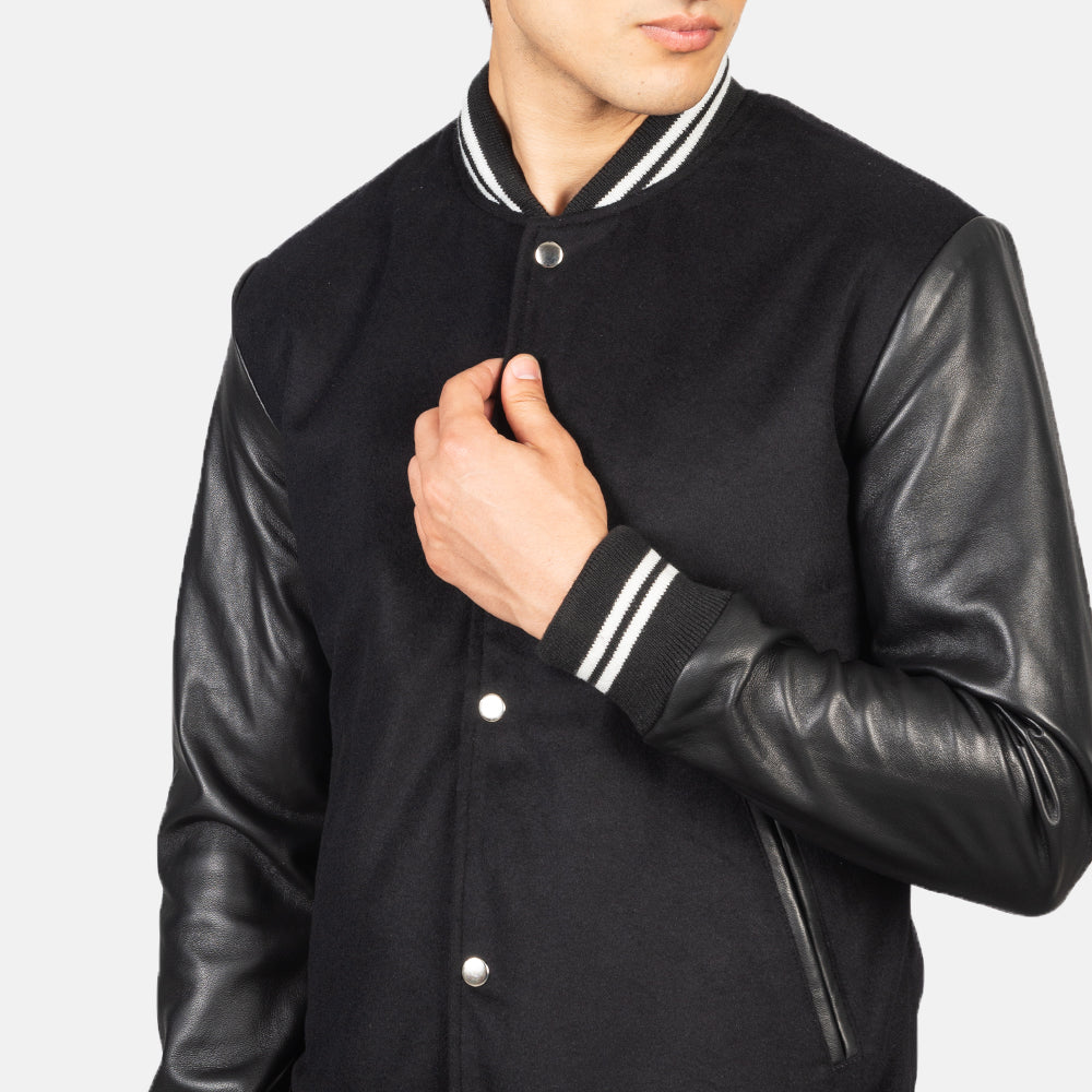 Innenansicht Showing Quilted Polyester Lining &amp; Zwei Innentaschen