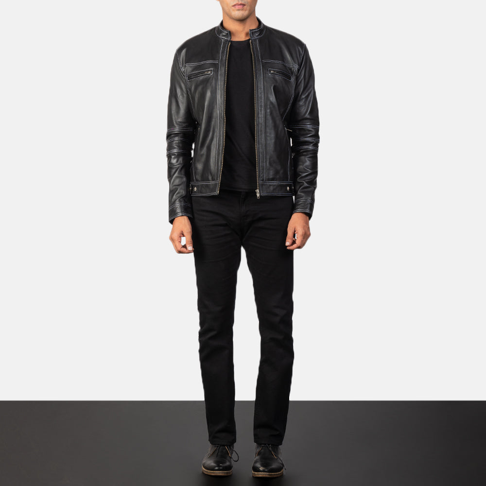 
Youngster Distressed Black Leather Jacket - Seitenansicht mit ergonomischem Ärmelschnitt & sportlicher Passform