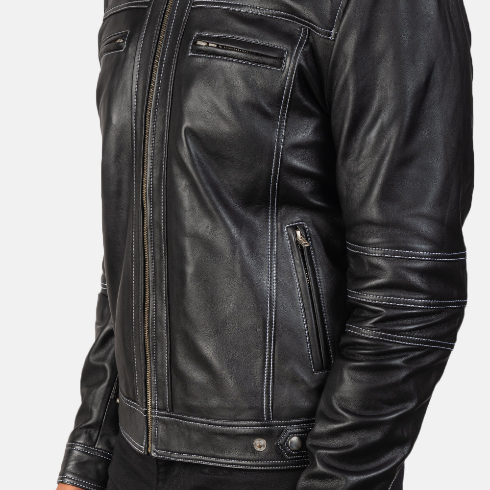 
Innenansicht Showing Quilted Polyester Lining & Zwei funktionale Innentaschen